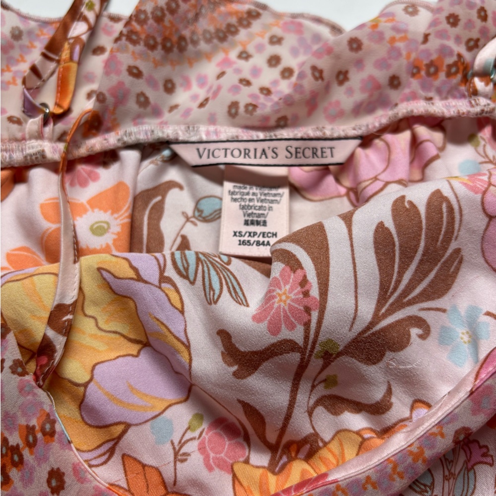 Victoria’s Secret Satin Floral Ruffle Romper - XS - Boho Cottagecore - Picture 5 of 7